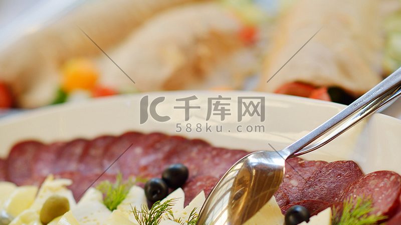 行业现状：坚果炒货市场潜力巨大，新手代理需谨慎选择