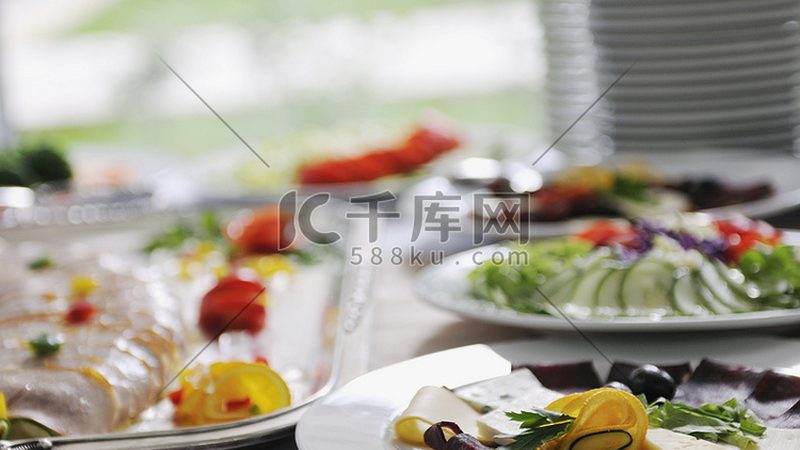 学校食材配送，如何保障食品安全与营养均衡？**